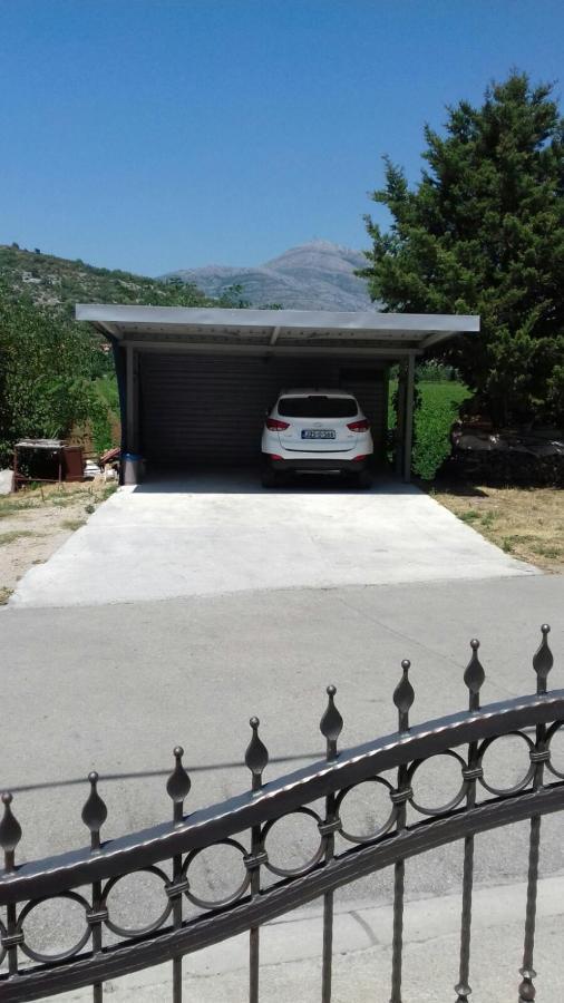 Apartmani Ivkovic+ トレビニエ エクステリア 写真