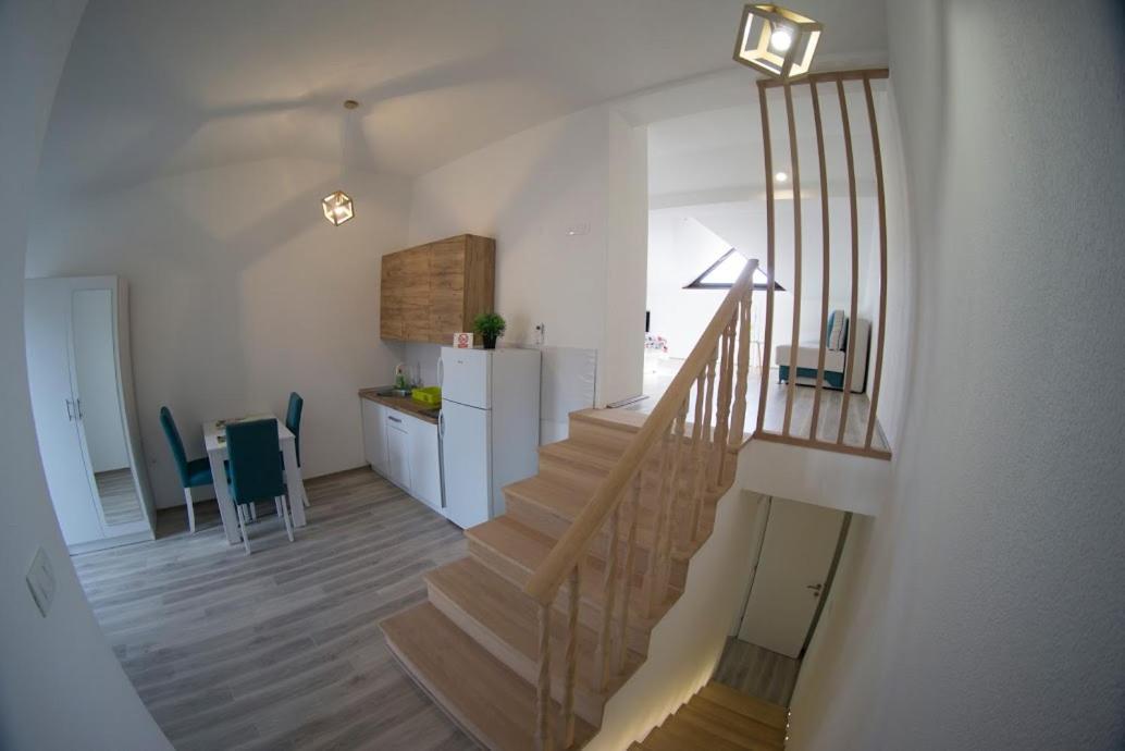 Apartmani Ivkovic+ トレビニエ エクステリア 写真